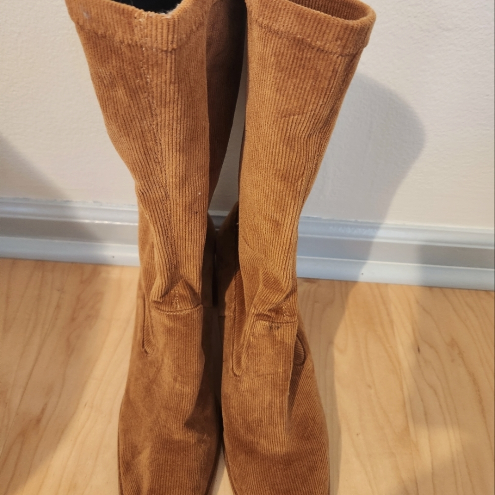 Sbicca Vintage corduroy midcalf boots. NEW, Size 9